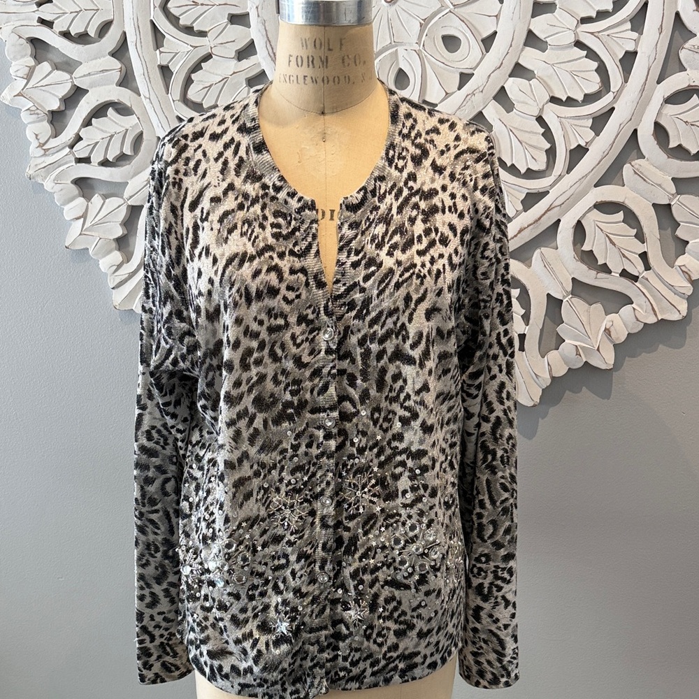 Vintage Jack B. Quick Christmas snow flake Leopard Print top XL